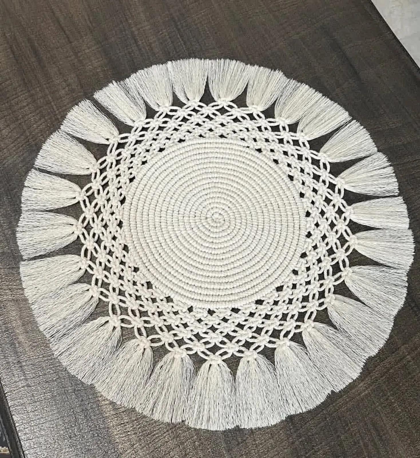 زیربشقابی گرد مکرومه ریشه دار